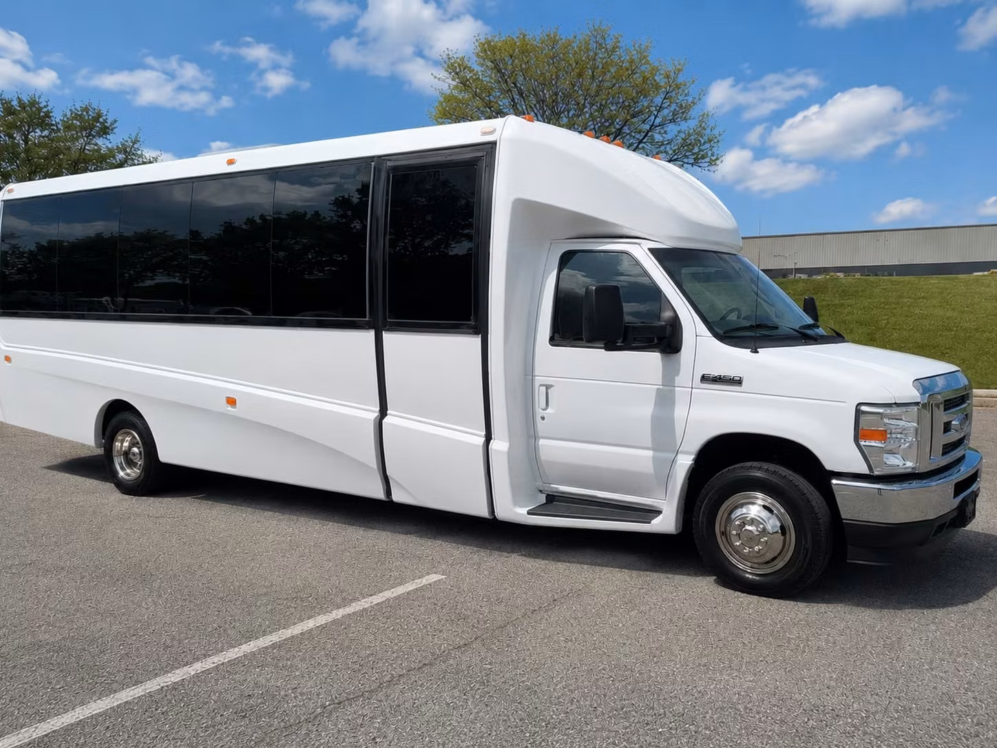 15 passenger minibus