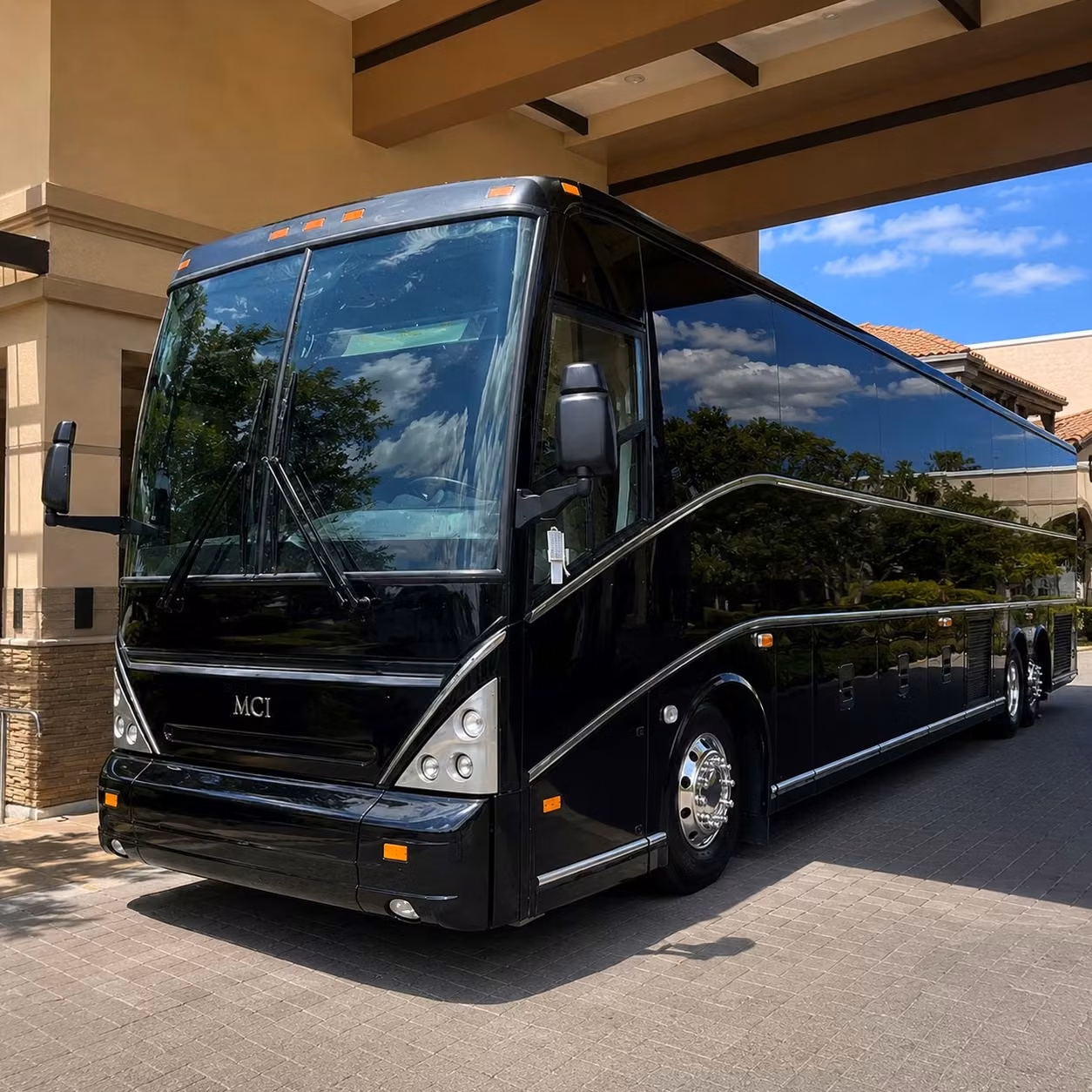 corporate event and conference shuttle bus rentals in st paul