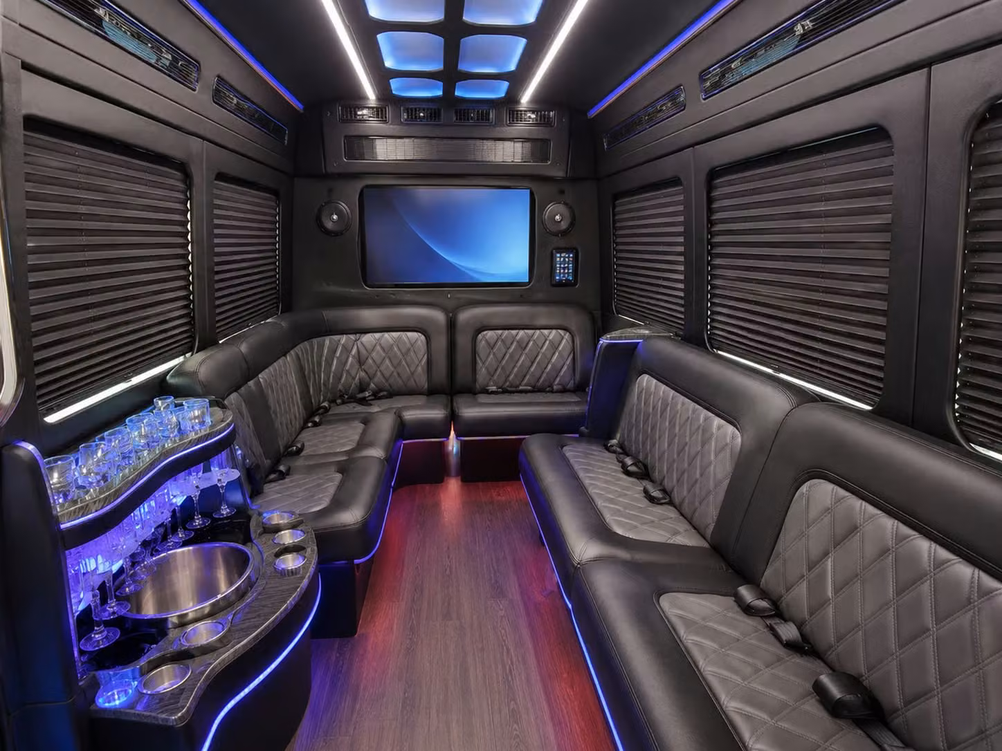 corporate event and conference shuttle buses in st paul