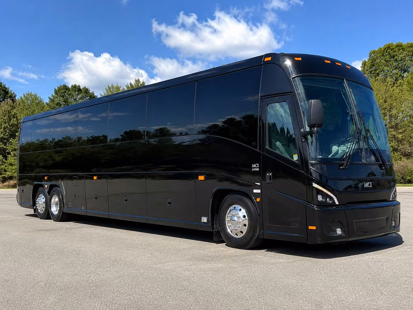 no matter the grade level como park zoo has the right field trip bus waiting
